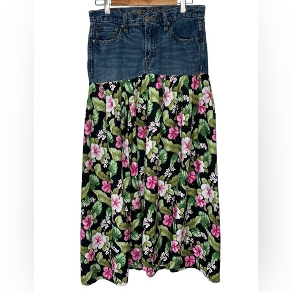 American Eagle Women’s Straight Denim Floral Maxi Skirt Vintage size Medium - Picture 1 of 14